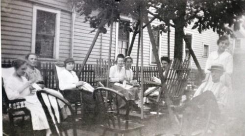 Brauer Sisters in Yard (Anna at left)